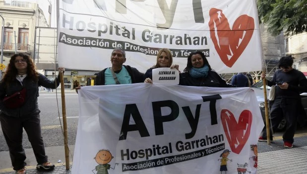 Paran ahora los médicos de planta del Hospital Garrahan