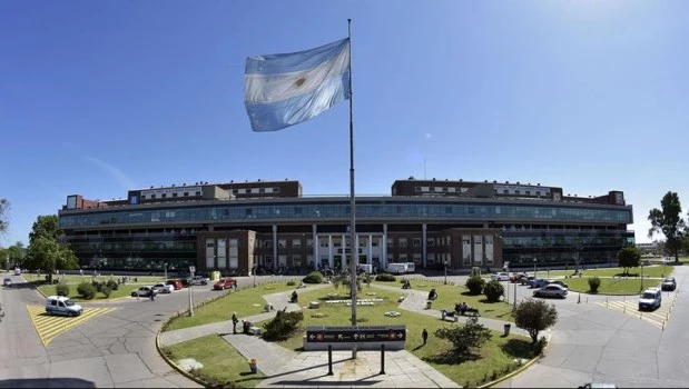 La dirección del Posadas les exigió a los residentes que "reviertan las medidas de fuerza" 