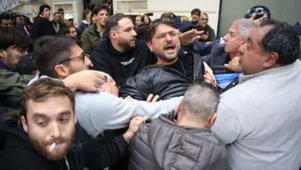 Detuvieron a Juan Grabois por la toma del Instituto Juan Domingo Perón