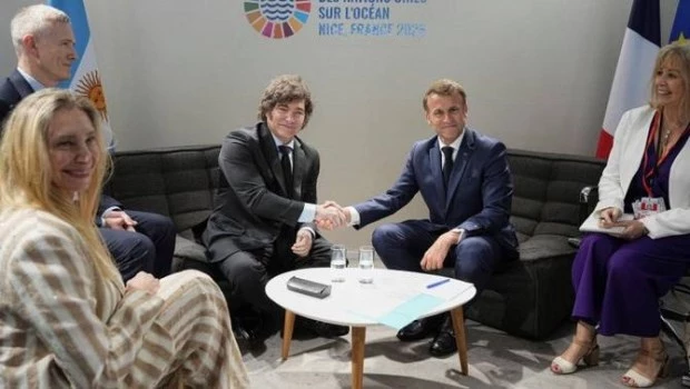 Milei y Macron acuerdan potenciar el Plan Nuclear Argentino