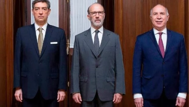Horacio Rosatti (Presidente), Carlos Rosenkrantz (Vicepresidente) y Ricardo Lorenzetti (Ministro).