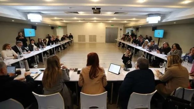 Cristina Kirchner encabezó una reunión y continúa en la sede del PJ 