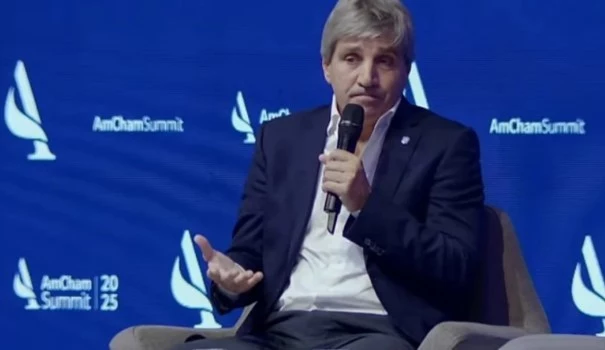 Luis Caputo se aseguró otros USD 2.000 millones para tratar de cumplir con el FMI