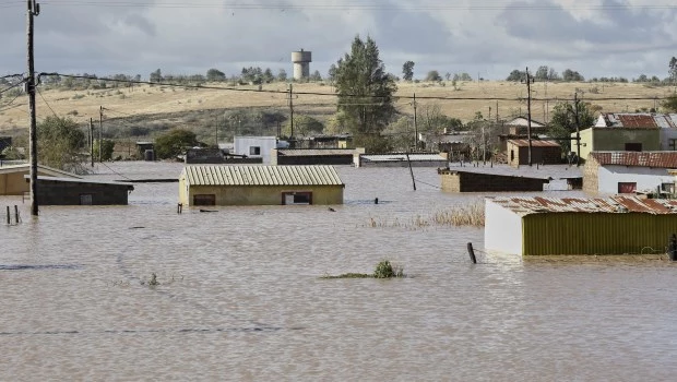 Asciende a 57 el número de muertos por las graves inundaciones en el este de Sudáfrica