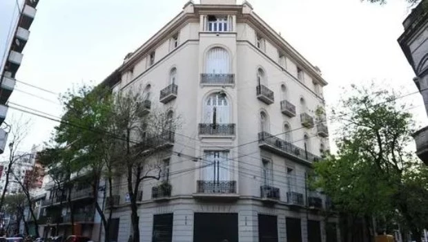 El departamento donde reside Cristina Kirchner es apto para el arresto domiciliario