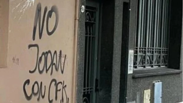 Atacaron el edificio de Radio Rivadavia