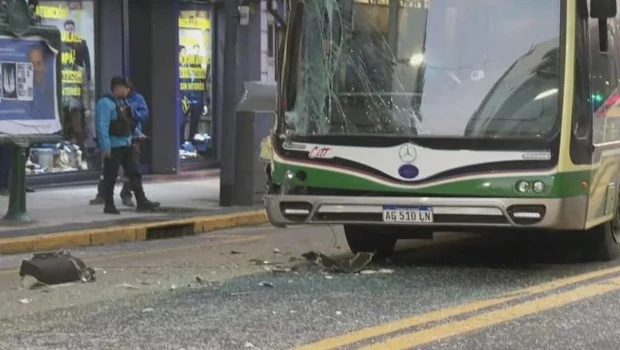 Chocaron dos colectivos en Recoleta: 14 pasajeros heridos