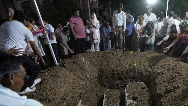 Asciende a 279 la cifra de muertos en el accidente del avión de Air India