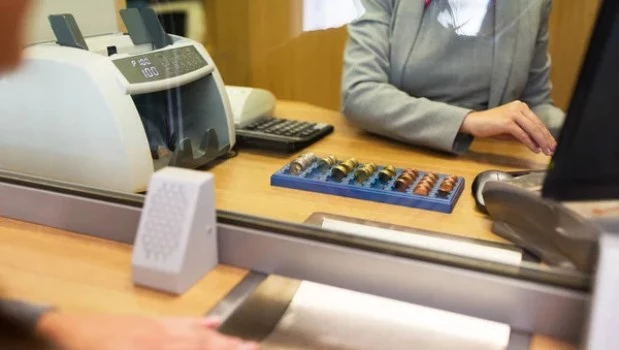 Los bancarios acordaron un aumento salarial y el básico supera $1.850.000