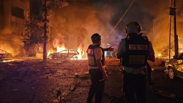 Israel bombardeó la sede de la televisión pública iraní 