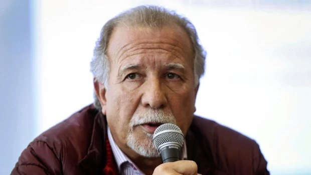 Omar Plaini: "La democracia está caminando por una cornisa”