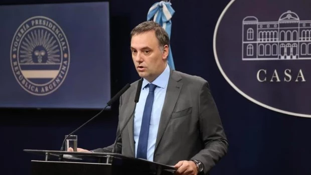 Manuel Adorni, sobre Cristina Kirchner: “El Presidente dice que el que las hace las paga”