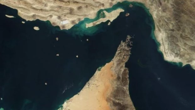 Irán amenaza con cerrar el Estrecho de Ormuz y Estados Unidos le advierte que sería un suicidio