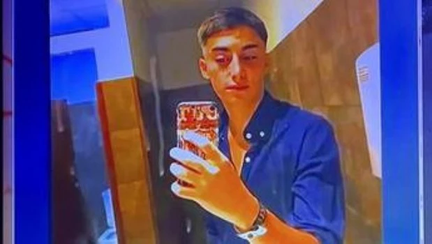 Piden detener al hijo de un diputado por la brutal golpiza a un joven a la salida de un boliche en Colón