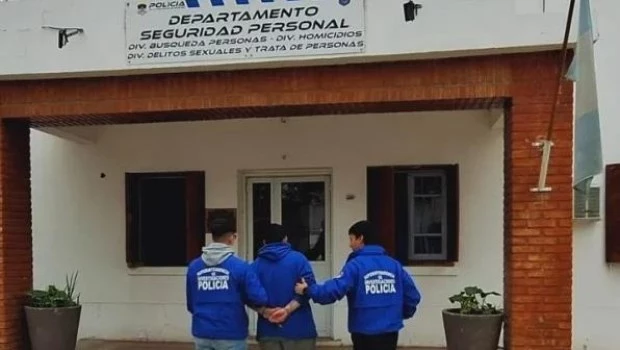 Condenan a perpetua al hombre que asesinó a su profesor de música de 50 puñaladas en Neuquén