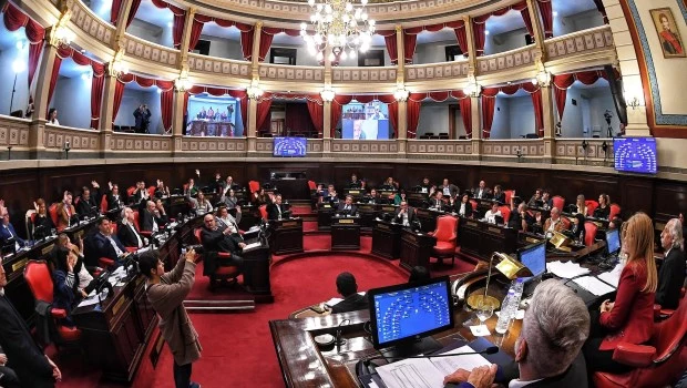 El Senado bonaerense aprobó las reelecciones indefinidas para legisladores