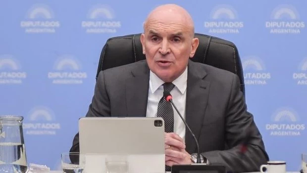 Hasta a Espert le va bien