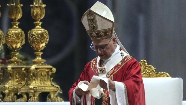 El Papa pide a la Iglesia "abrirse a los cambios" y "buscar nuevos caminos" 