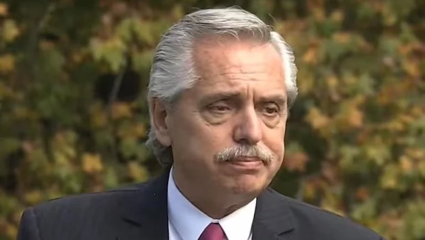 Alberto Fernández, cerca del banquillo en la causa por violencia de género