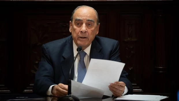 Francos no volvería al Senado para seguir su informe