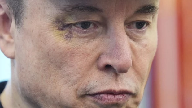 Caen acciones de Tesla mientras se agrava la disputa entre Trump y Musk
