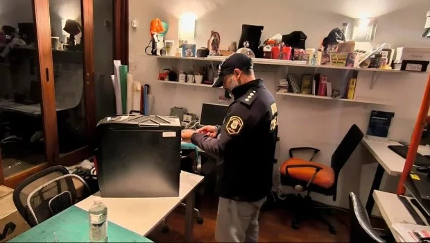 Apertura y extracción de información de los celulares y computadoras en el caso contra la jueza Makintach