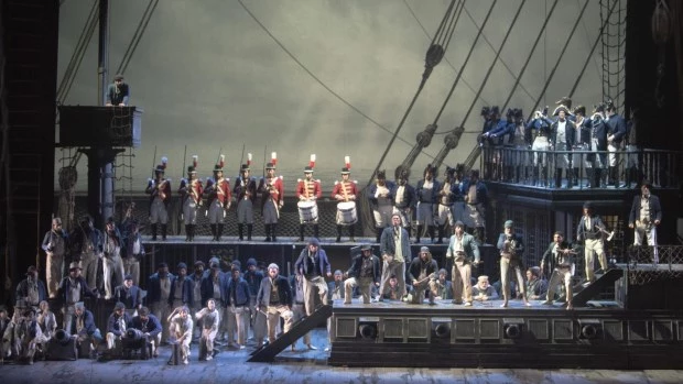 El elemento más relevante fue la producción, a cargo de Marcelo Lombardeo, quien la había realizado para el estreno latinoamericano de 2013 en el Municipal de Santiago.GENTILEZA ARNALDO COLOMBAROLI