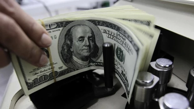 Tras el desafío lanzado por Caputo, el dólar tocó otro récord desde la salida del cepo: $ 1.260