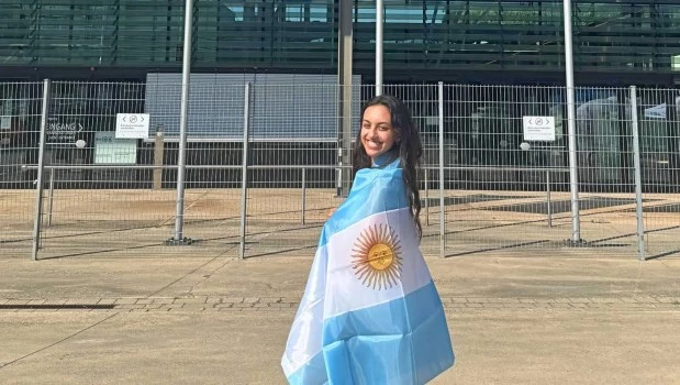 Con sólo 18 años, la argentina Martina Basgall Sequeira cuenta con una colección de destacadas becas internacionales por su capacidad y compromiso al medioambiente.