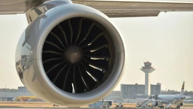 Italia: un hombre murió succionado por el motor de un avión en el aeropuerto de Bérgamo