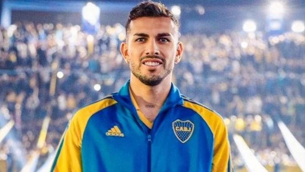 Paredes llegó a la Argentina y se hizo la revisión médica para convertirse en nuevo jugador de Boca