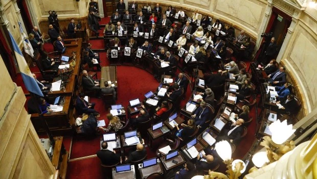 El gobierno de Milei sufrió una dura derrota en la Cámara Alta a manos de la oposición.