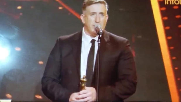 Sebastián Dumont recibió el Martin Fierro por su columna en el diario La Prensa