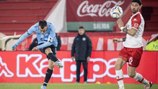 Belgrano dio el golpe: goleó a Huracán