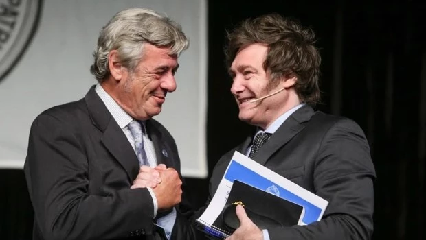 Milei se reunirá con la Mesa de Enlace en medio de reclamos por las retenciones