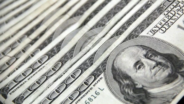 Sigue caliente el mercado de cambios 