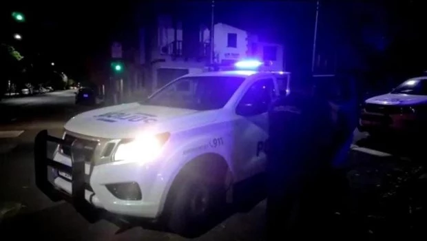 Horror en Mar del Plata: vecinos colocaron un cable entre dos árboles y un motociclista murió decapitado