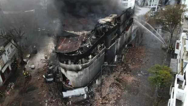 El galpón que se incendió en La Plata estaba clausurado hace más de dos semanas