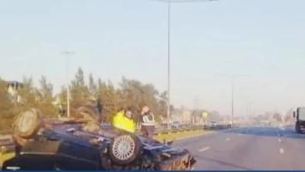Un accidente en la autopista Panamericana provocó el bloqueo total de tránsito
