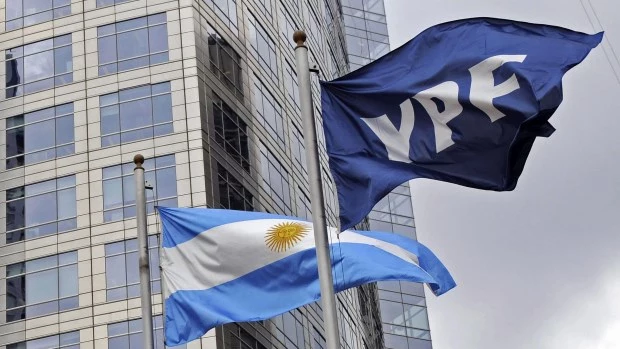 YPF subirá el precio de los combustibles a la medianoche