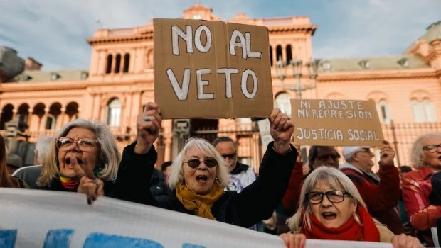 El Gobierno recibe los proyectos jubilatorios y tiene diez días para poder vetarlos