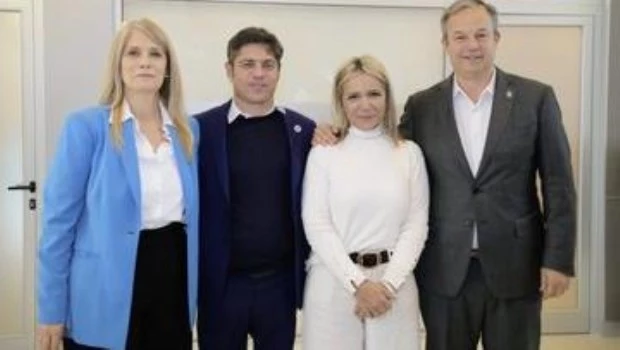 Kicillof encabezó su primer acto con Magario y Cascallares, candidatos de la Tercera Sección