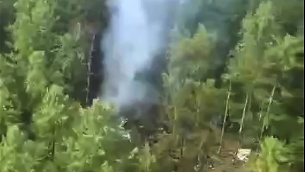 Un avión con 49 personas a bordo se estrelló en el este de Rusia