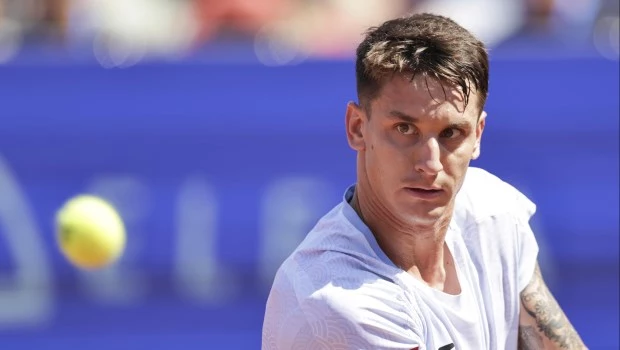 Ugo Carabelli le ganó a Llamas Ruiz y se metió en las semifinales del ATP 250 de Umag