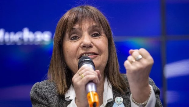 Bullrich denunció “espionaje ilegal” detrás del apartamiento de los 24 jefes policiales cercanos a Bondarenko