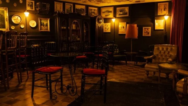 Un bar oculto de los años 50 
