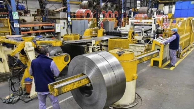 La producción de acero cayó un 8,6% en junio