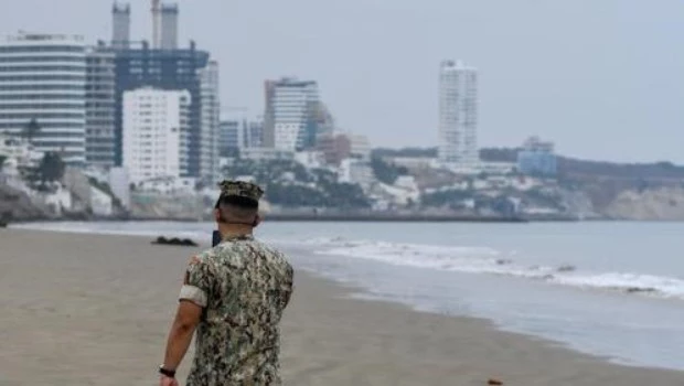 Las olas del tsunami comenzaron a golpear las Islas Galápagos