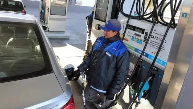 YPF no actualizará esta noche el valor de sus combustibles