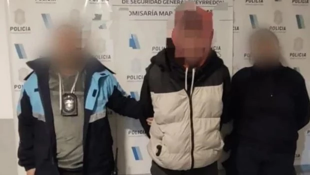 Tenía antecedentes por robo y atacó a una familia para robarle el auto